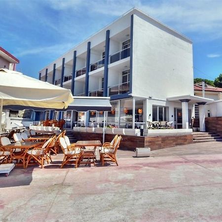 קוסדסי Ekin Hotel מראה חיצוני תמונה