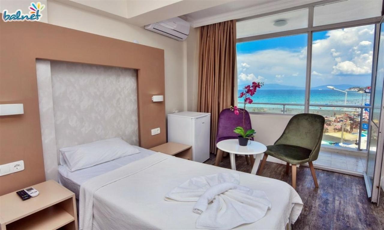 קוסדסי Ekin Hotel מראה חיצוני תמונה