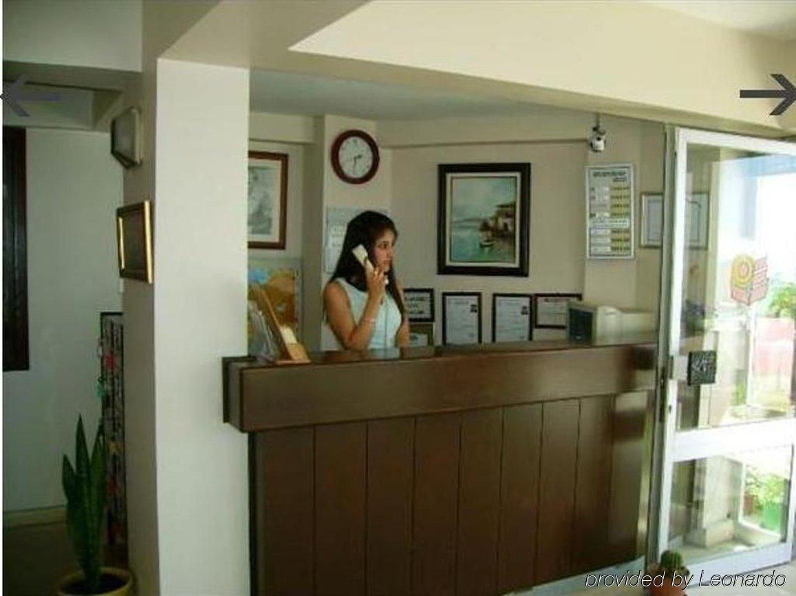 קוסדסי Ekin Hotel מראה פנימי תמונה