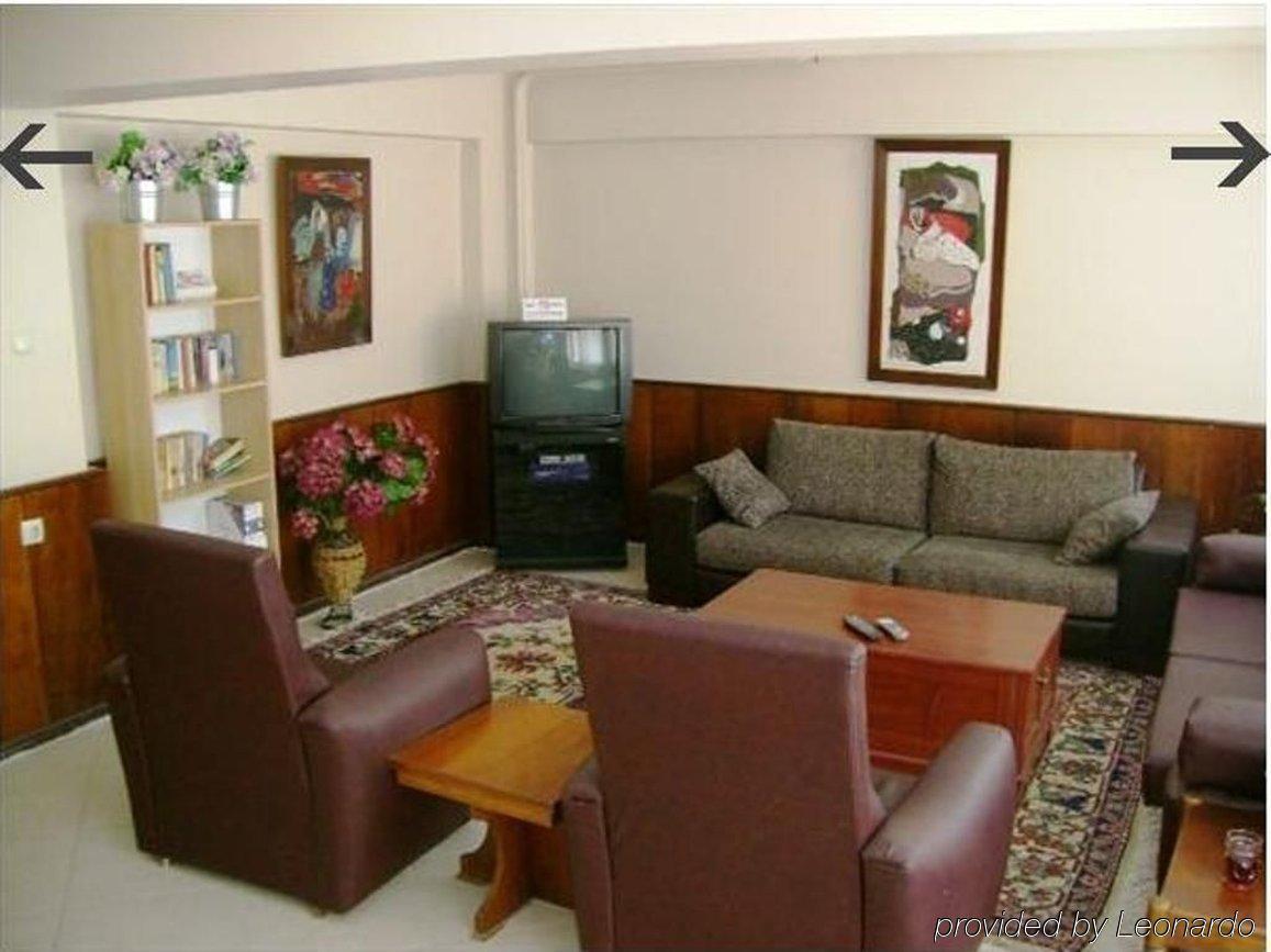 קוסדסי Ekin Hotel מראה פנימי תמונה
