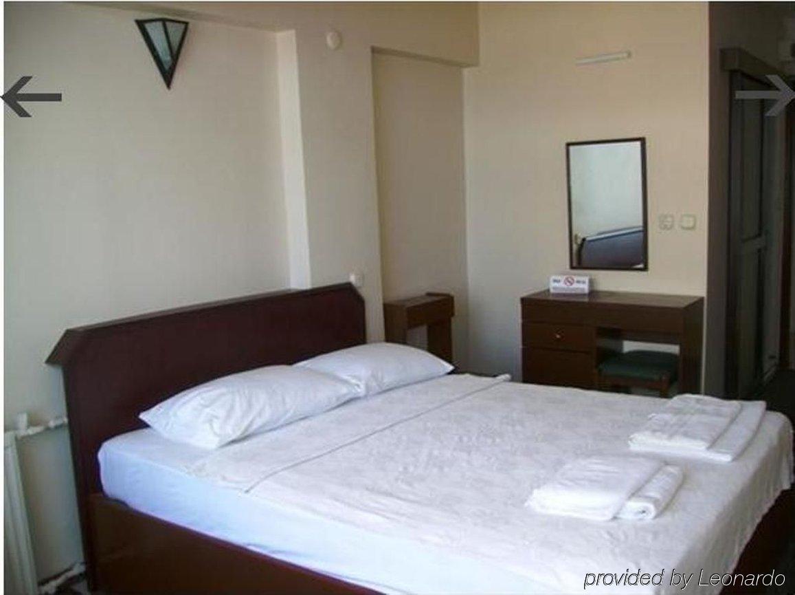קוסדסי Ekin Hotel חדר תמונה