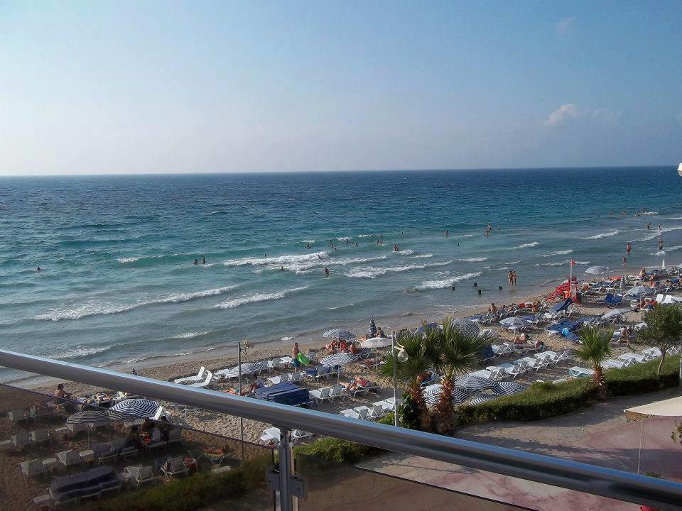 קוסדסי Ekin Hotel מראה חיצוני תמונה