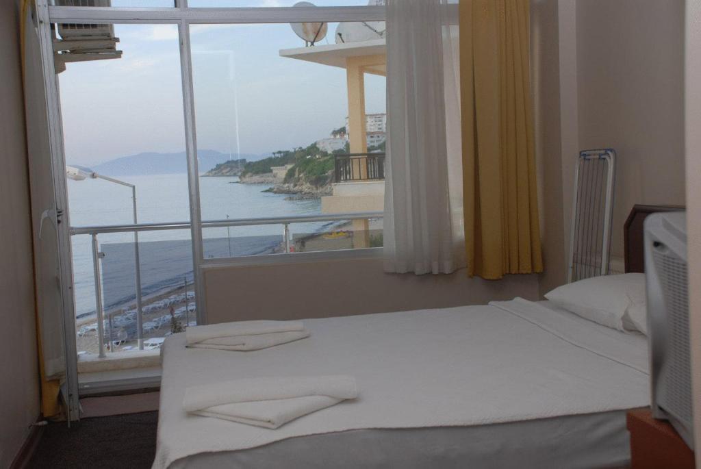 קוסדסי Ekin Hotel חדר תמונה