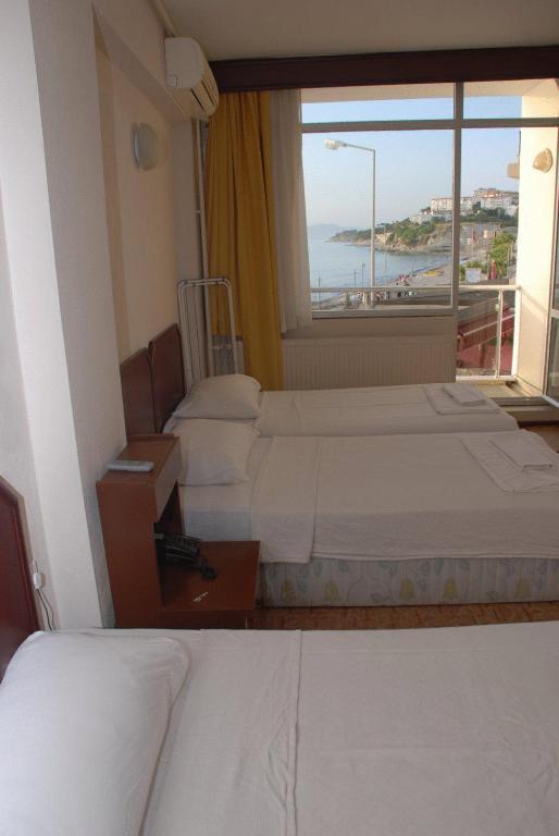 קוסדסי Ekin Hotel חדר תמונה