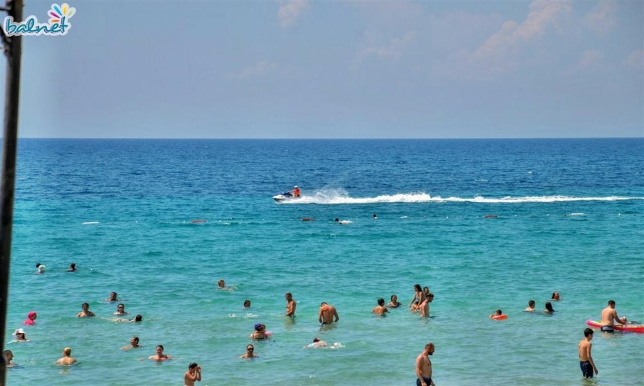 קוסדסי Ekin Hotel מראה חיצוני תמונה