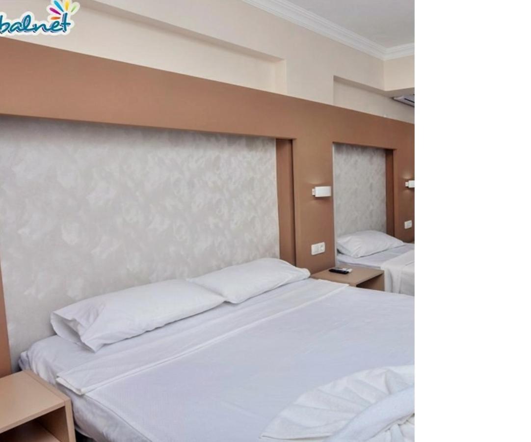 קוסדסי Ekin Hotel מראה חיצוני תמונה